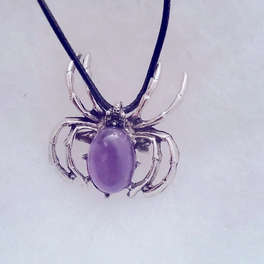 Gothic Amethyst Spider 18-20